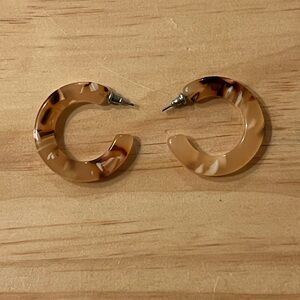 Pink lucite hoop earrings